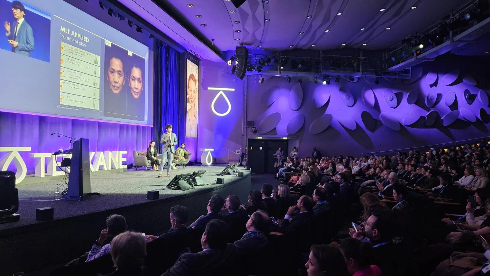 IMCAS world congress 國際抗老美容醫學大師會議法國巴黎是整形醫美在全球範圍最高等級會議之一 曾繁聞醫師受邀為八百多名來自全球各國的醫師演講