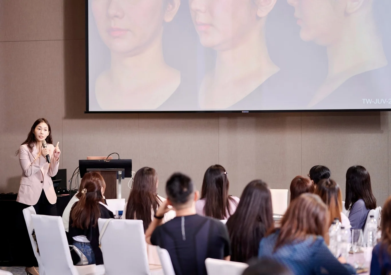 喬雅登玻尿酸 botox原廠講師凝境美學診所于曉恩醫師演講