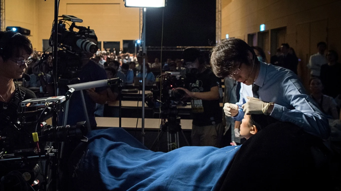 美容皮膚科學大會凝境美學曾繁聞醫師現場豐額頭注射教學